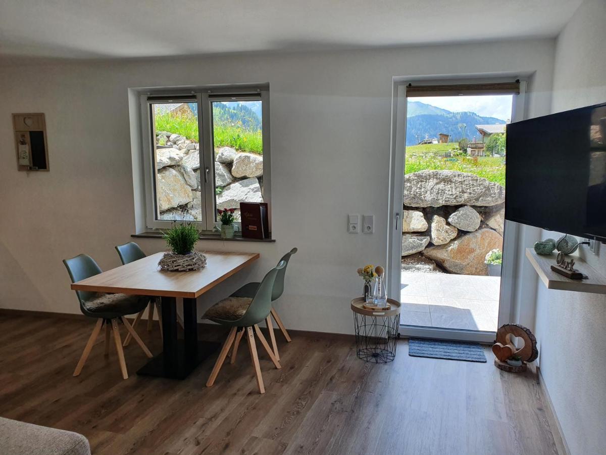 Alpenflair Apartment Berwang Bagian luar foto