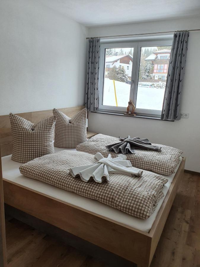 Alpenflair Apartment Berwang Bagian luar foto